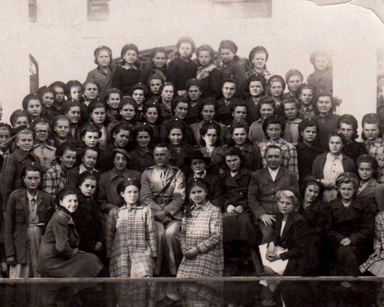 رازمدیا - دختران لهستانی